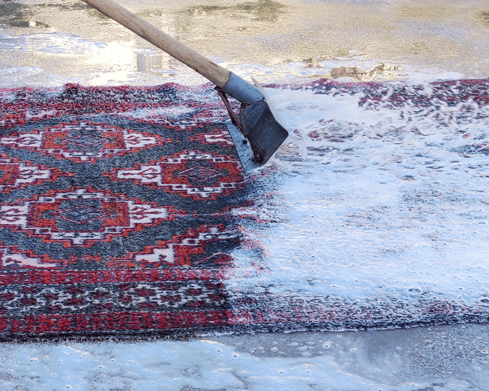 Come lavare un tappeto persiano? - BLOG Kubilai Tappeti